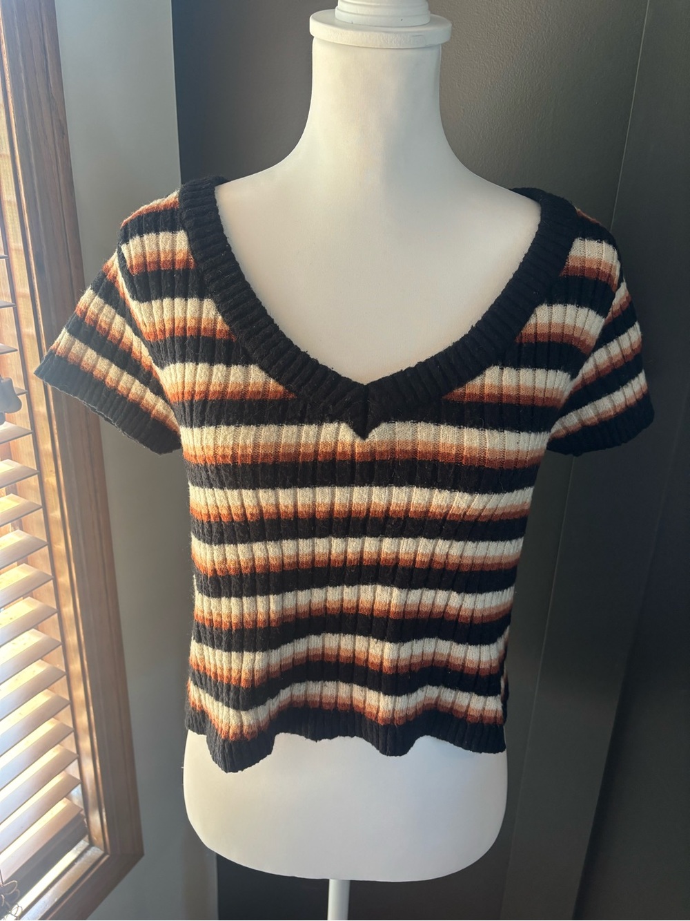 Volcom Striped Ribbed Knit Short Sleeve Sweater Top Black Brown Cream Womens L